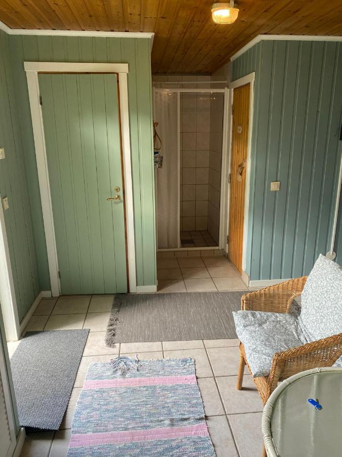 Gaeststuga I Loefsaeng Hajstorp Toreboda Ngoại thất bức ảnh